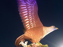 -巨鹰广场