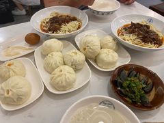 -李与白包子铺(桐梓林店)