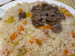碎肉抓饭-巴扎美食·新疆菜·西域歌舞表演餐厅(新疆大厦店)