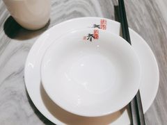 餐具摆设-蔼若春.传承三十年云南菜(金碧公园店)