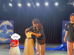 -猴有戏教育戏剧·音乐剧·主持口才·演讲朗诵辩论(环球港华师大校区)