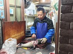 -梅记大块头爆鱼店(乍浦路店)