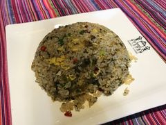 -香巴拉云南餐厅(华莱坞店)