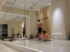 -艺熠舞蹈口才主持表演艺术中心(爱琴海校区)