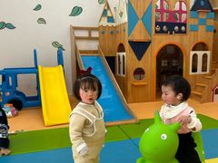 -龙格亲子游泳•水育早教运动中心