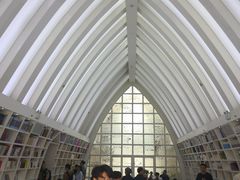 -钟书阁(松江泰晤士小镇店)