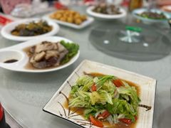 -鸿运来美食府