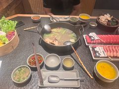 -三出山火锅(南京万象天地店)