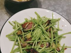 -莲餐厅·湖北菜·潜江小龙虾店(愚园路店)