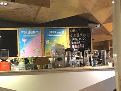 -新华里咖啡书吧(新华书店小寨店)