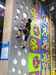 -蹦贝运动中心·蹦床·攀岩·闯关(龙岗店)