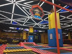-爱蹦iBOON蹦床运动馆(江汉店)