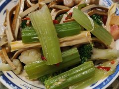 -老乌家特色小炒泡馍(大皮院店)