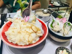 -红鼎豆捞·非遗鲍皇汤火锅(宝丰路店)