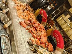 三文鱼柳配鲜柠汁-北京希尔顿逸林酒店-逸轩西餐厅-自助餐厅