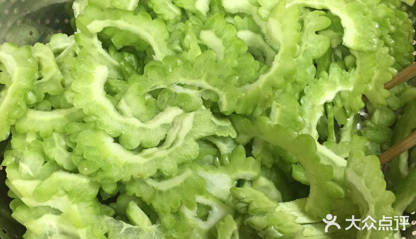家有小厨娘之美味可口的凉拌苦瓜