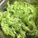 家有小厨娘之美味可口的凉拌苦瓜