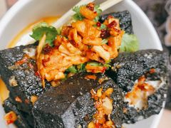 -黑色经典臭豆腐·湖南特产(步行街店)