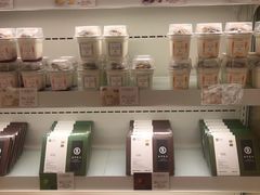 零售区-好利来(中东店)