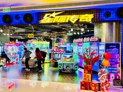 -反斗乐园π·电玩·高空拓展·蹦床(龙华天虹店)