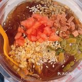 几年前去重庆旅游，朋友介绍这家老字号店。锅底很便宜