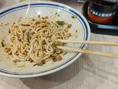 -桂在香知桂林米粉(红博中央公园店)