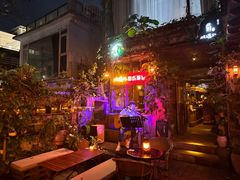 -城墙外BAR