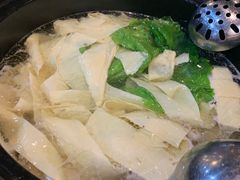 -东椰·海南椰子鸡火锅(朝阳门店)