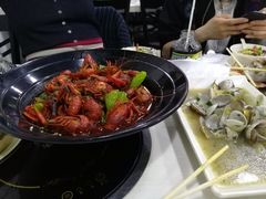 -虾弄弄海派小龙虾·牛羊蝎子火锅