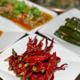 依然不涨价，开店五年锅底18元，料碗8元1位