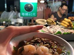 -六合夜市