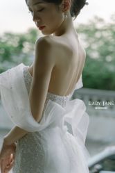 -Lady  Jane高端婚纱礼服馆