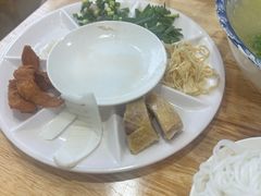 -德致祥云南过桥米线(云天小苑店)
