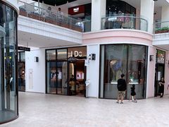 -URBAN REVIVO(北京斯普瑞斯奥特莱斯店)
