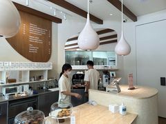 -VERIE BAKEHOUSE
