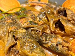 铁锅昂刺鱼贴玉米饼-关东小磨东北菜(漕河泾印象城店)