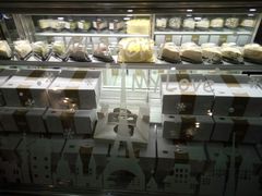 面包甜点陈列柜-薇薇安千层蛋糕(望海店)