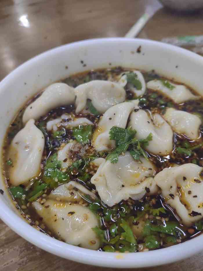 西安马二酸汤水饺图片