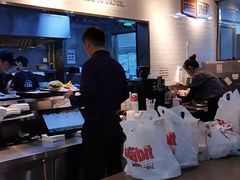 -The Habit Burger Grill 哈比特汉堡(复兴soho店)