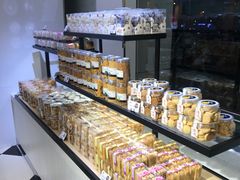 面包甜点陈列柜-巴莉甜甜(安高城市商业广场店)