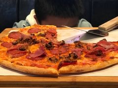 肉类爱好者-叫板比萨(荟聚购物中心店)
