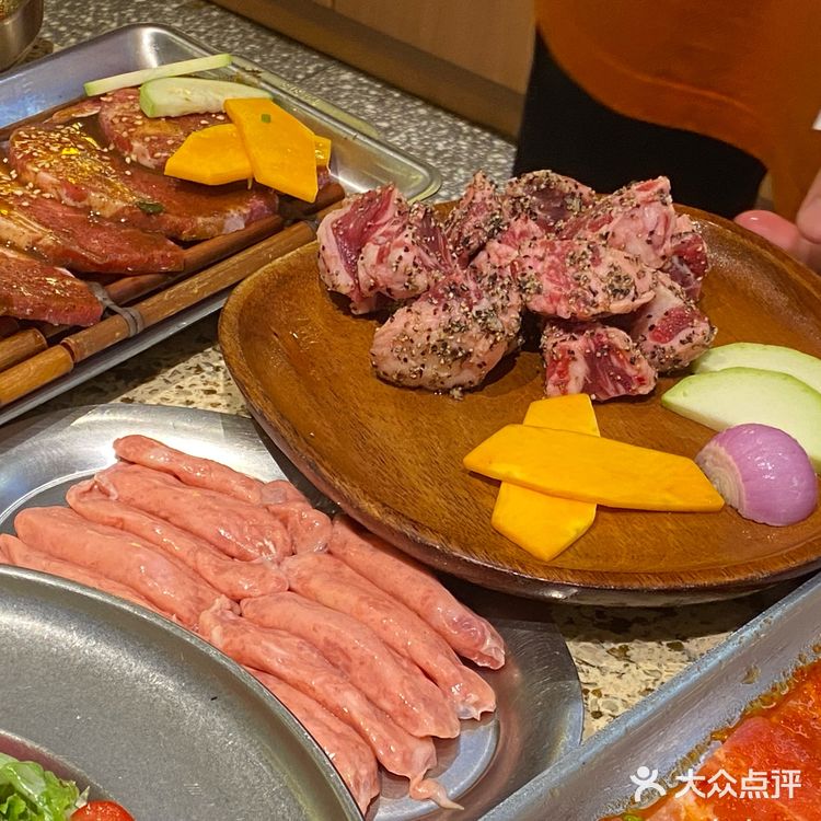 大快朵颐烤肉时