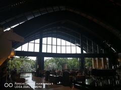 -三亚湾海居铂尔曼度假酒店