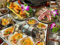 -围炉肉舍•炭烤活鳗•丹东海鲜烤肉(步行街店)