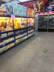 -逝水玩具折扣店