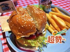 -鲨鱼美式餐厅酒吧Sharky