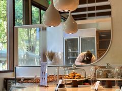 -VERIE BAKEHOUSE