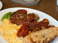 -ROAST coffee & eatery