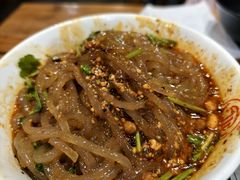 -万记麻辣烫国展总店