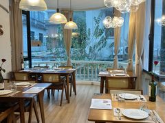 -Mark&Mars Restaurant